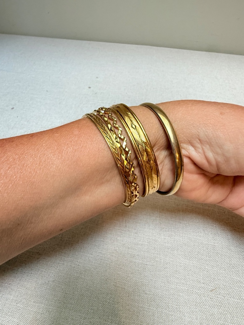 Vintage Monet Gold Tone Bangle Bracelet Set - Picture 6 of 8